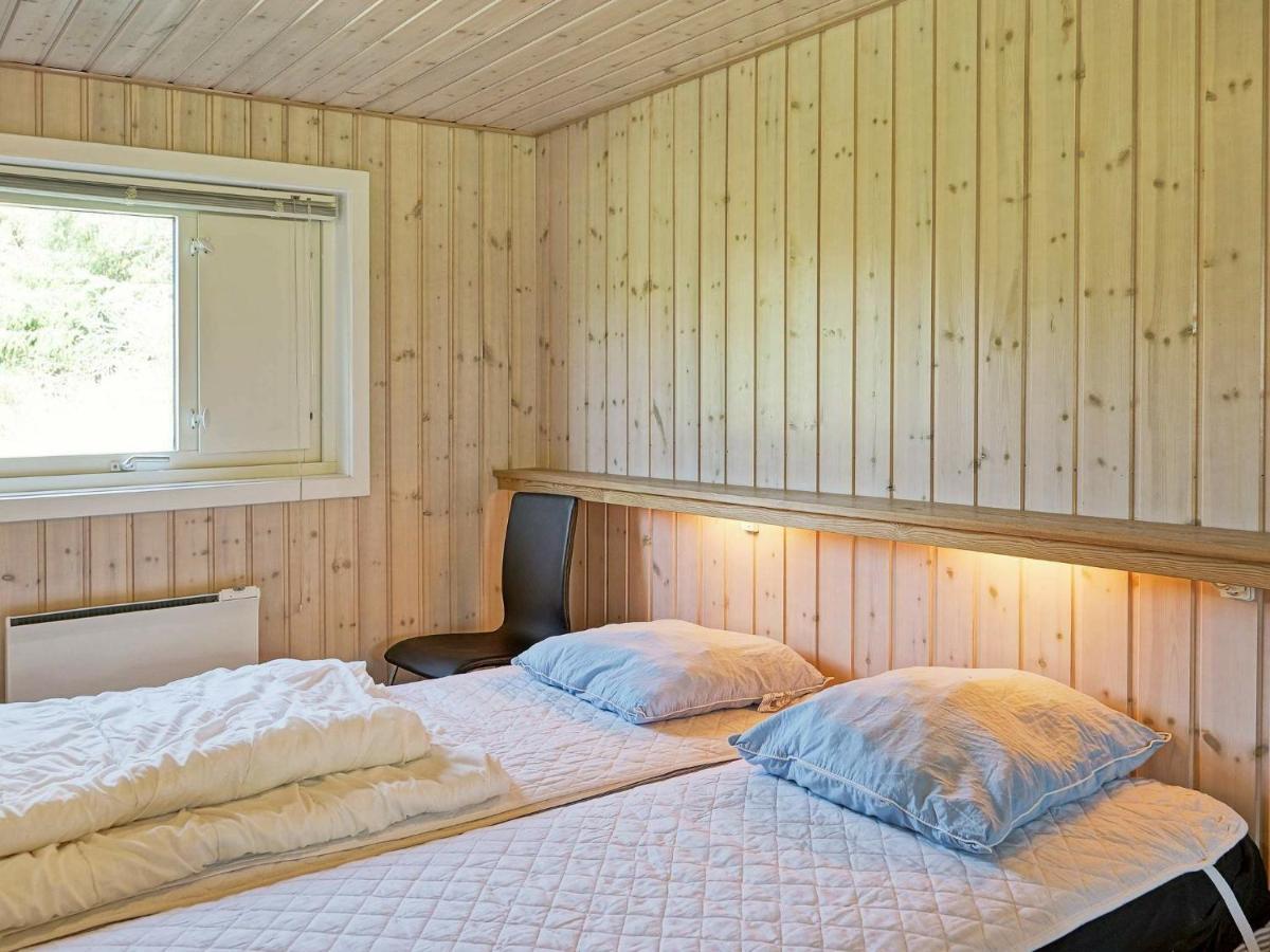 12 Person Holiday Home In Aakirkeby Vester Somarken Esterno foto