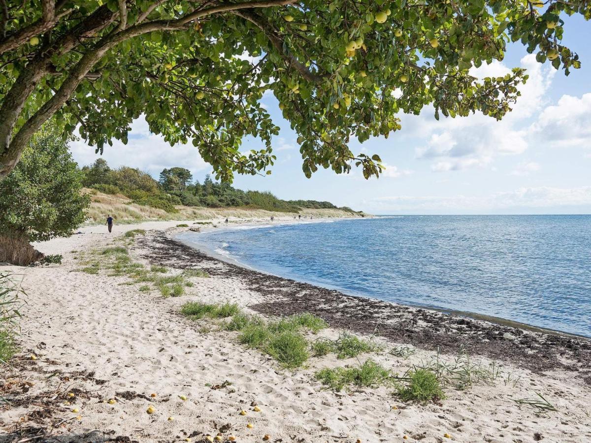 12 Person Holiday Home In Aakirkeby Vester Somarken Esterno foto